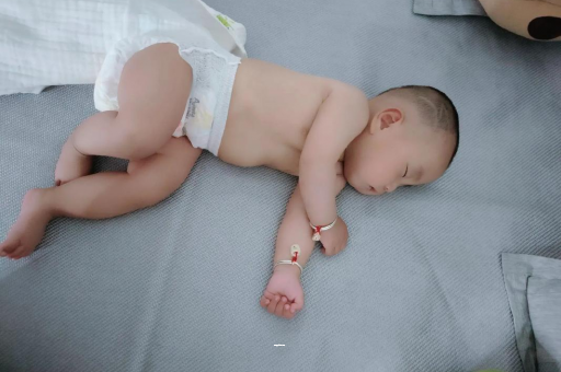 平湖宝宝尿有泡沫怎么回事 平湖宝宝尿有泡沫怎么回事